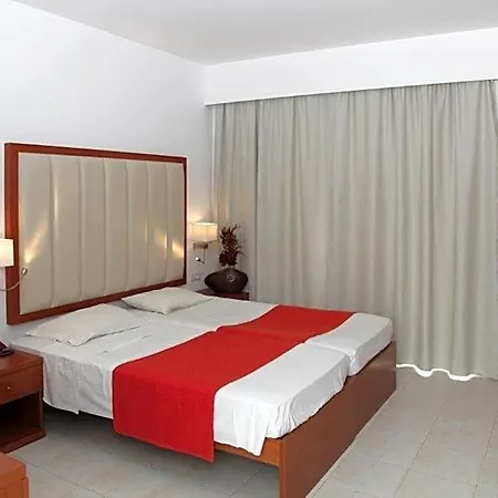 ホテル Rodos Star アファンドウ